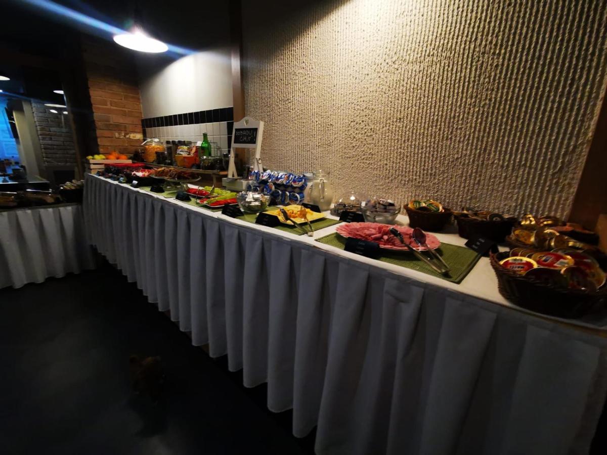 Mělník Hotel U Cisare Iii. מראה חיצוני תמונה