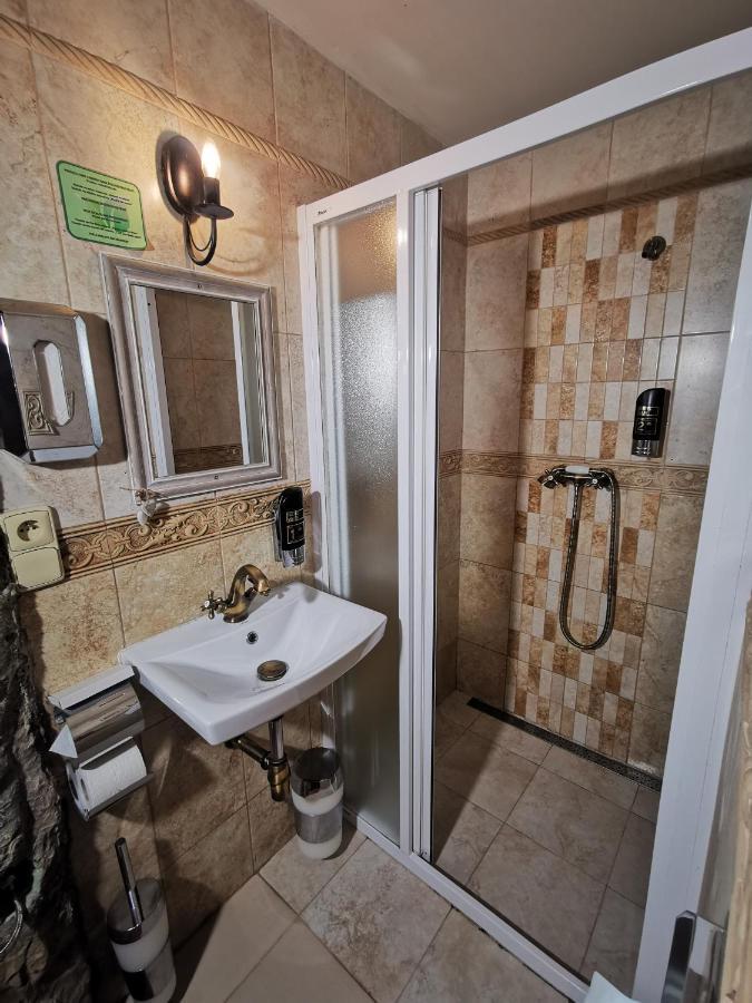Mělník Hotel U Cisare Iii. מראה חיצוני תמונה