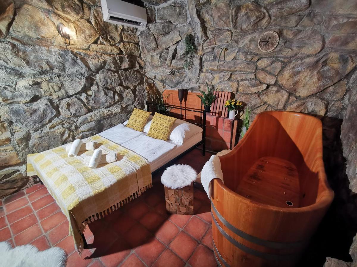 Mělník Hotel U Cisare Iii. מראה חיצוני תמונה