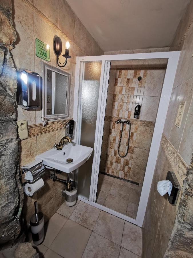 Mělník Hotel U Cisare Iii. מראה חיצוני תמונה